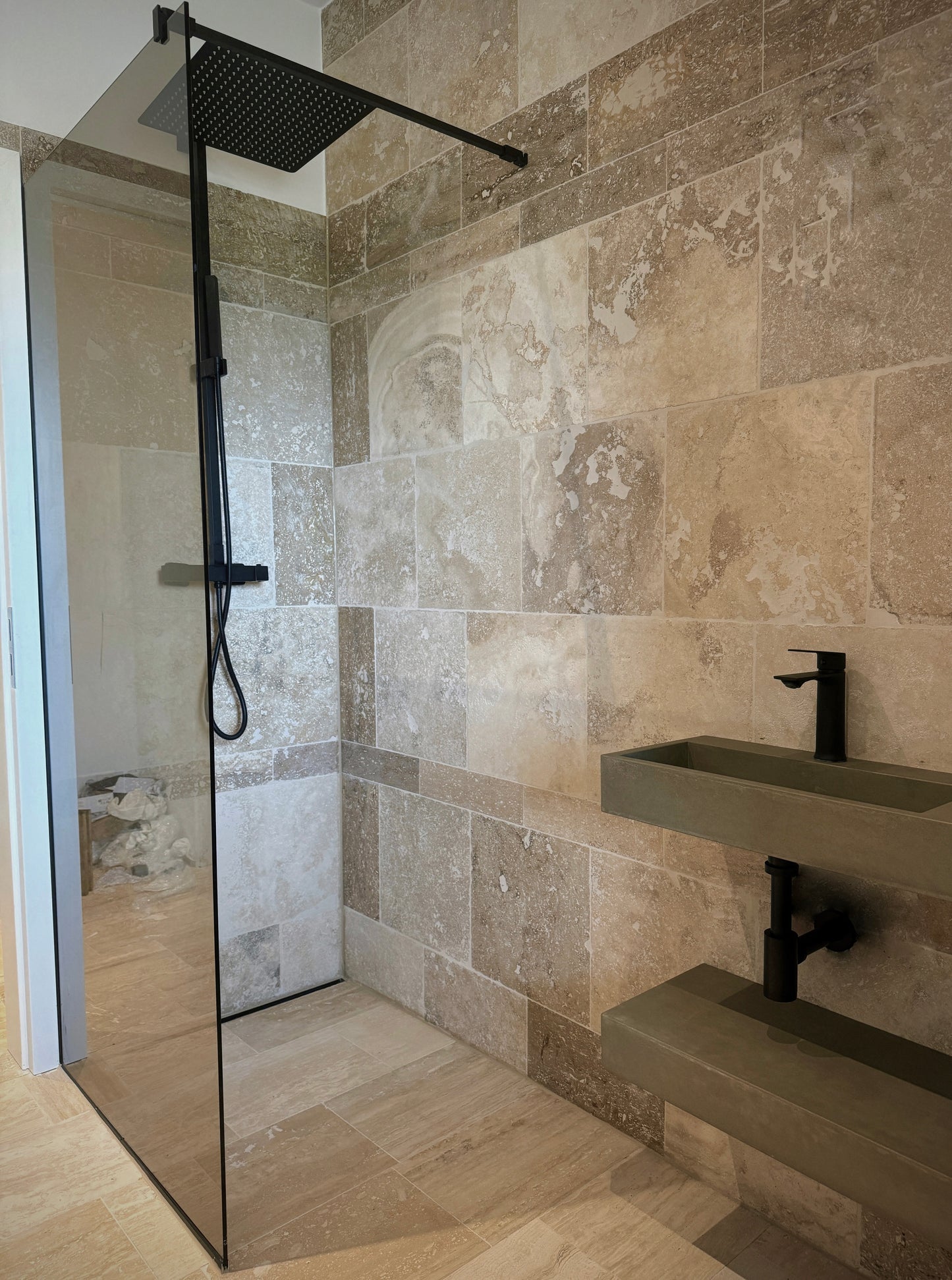 Betonwaschbecken, APHIR (Ablage seitlich) - MeeAR Design