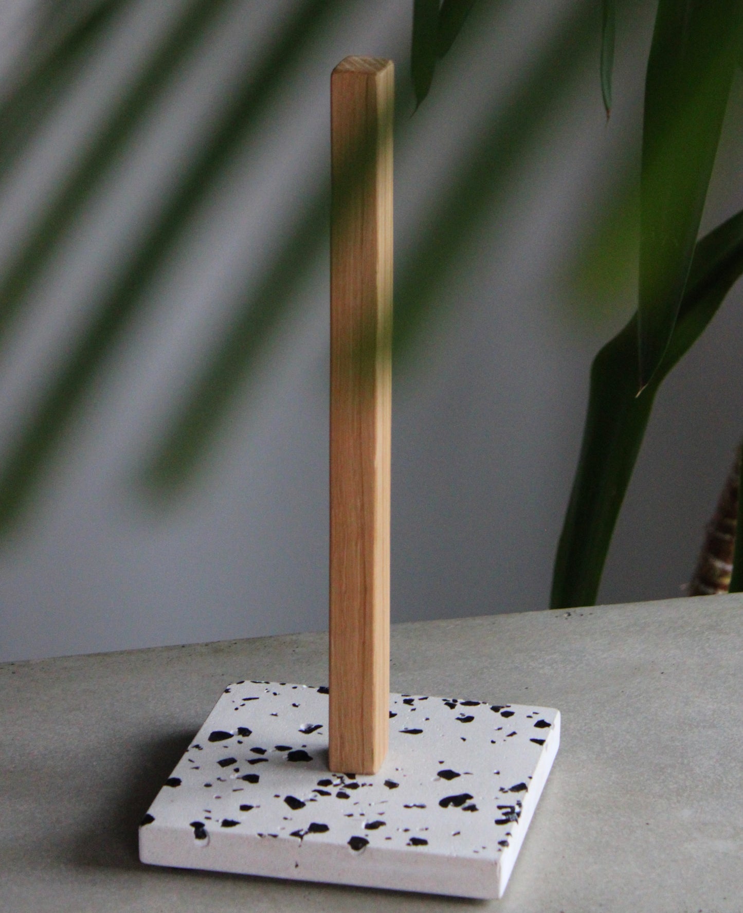 Küchenrollenhalter, ARNET-Terrazzo - MeeAR Design